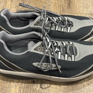 MBT Men’s 10-10.5 Black and Gray Athletic Walking Sneakers 400287 Mahuta